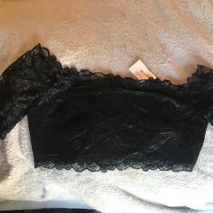 NWT.   Black Lace Top Size M